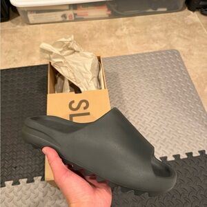 adidas Yeezy Slide - Dark Onyx